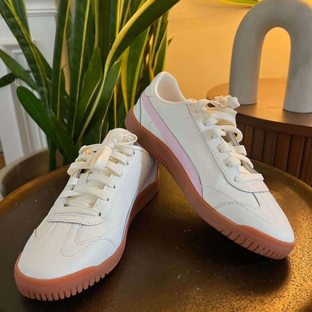Women's White and Pink Puma Club 5V5 Sneaker Sneakers